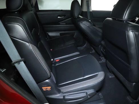 Used 2022 Nissan Pathfinder SL AWD/4WD image 31