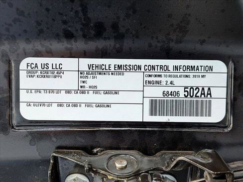 Used 2019 Jeep Cherokee Latitude Plus w/ Comfort/Convenience Group image 23