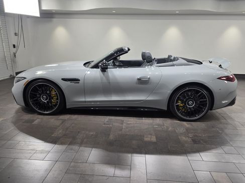Used 2022 Mercedes-Benz SL 63 AMG 4MATIC w/ Driver Assistance Package image 3