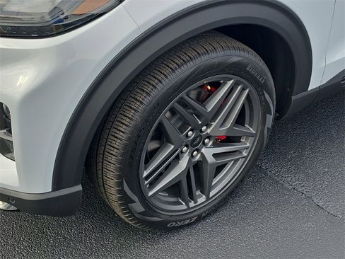 New 2026 Ford Explorer ST w/ Sun And Sound Package image 10