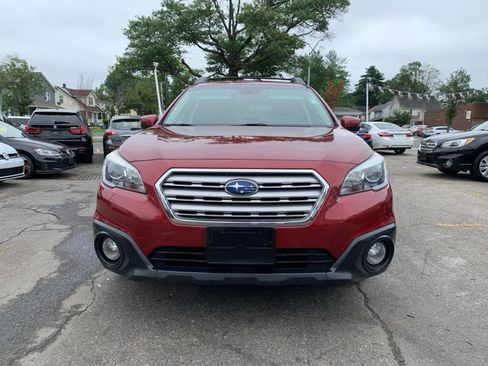 Used 2017 Subaru Outback 2.5i Premium image 2