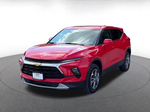 Used 2025 Chevrolet Blazer LT FWD image 5