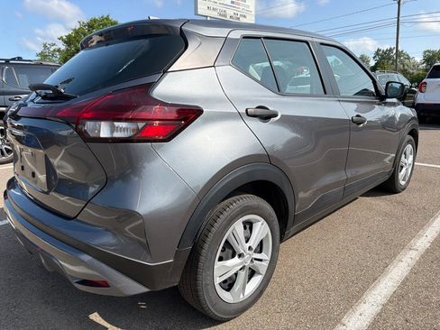 Used 2024 Nissan Kicks S FWD image 5