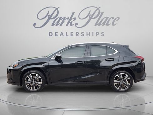 Used 2026 Lexus UX 300h FWD w/ Accessory Package (Z1) image 2