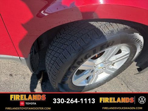 Used 2012 Chevrolet Traverse LT image 19