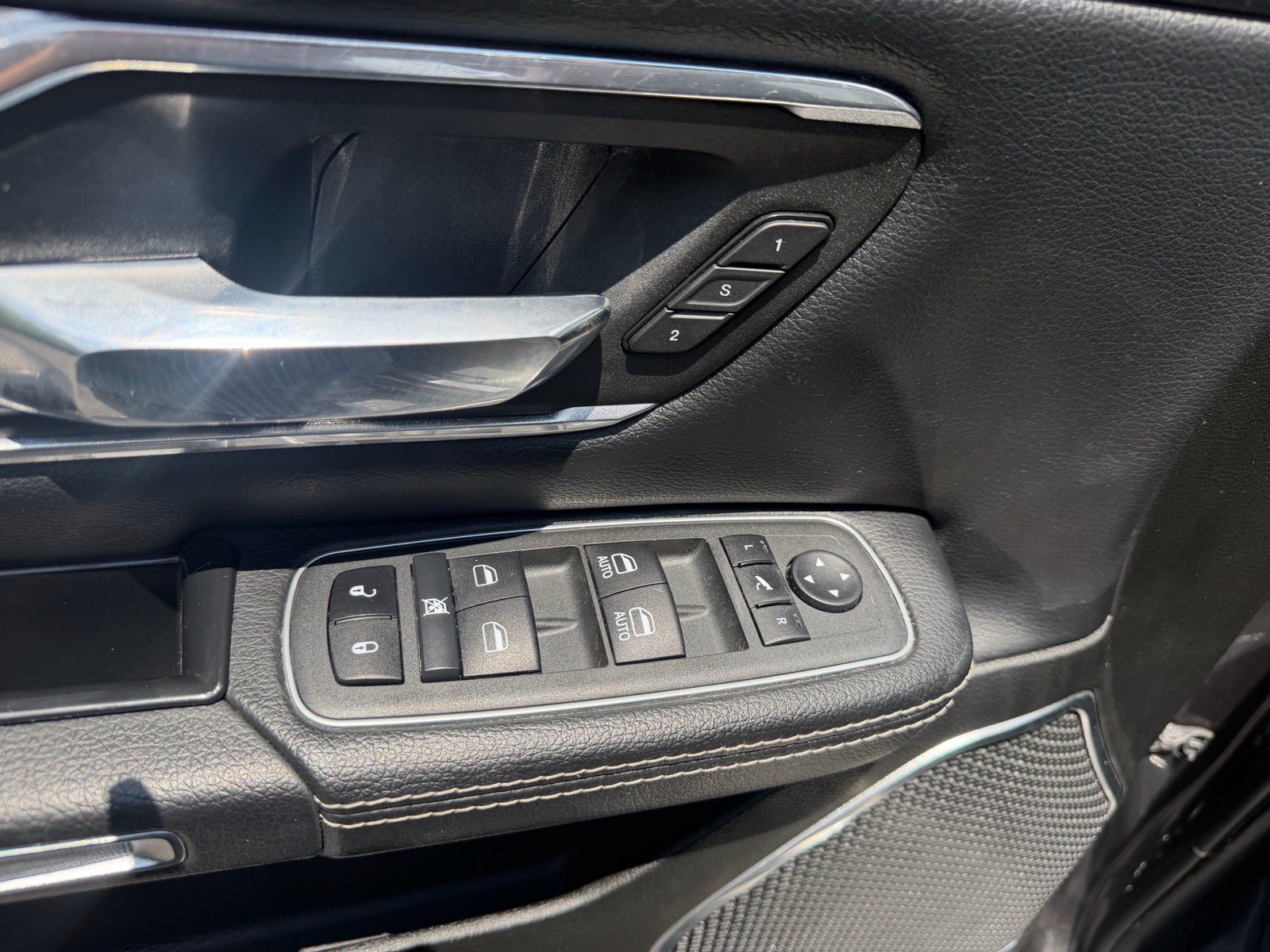 Used 2022 RAM 1500 Laramie AWD/4WD image 30