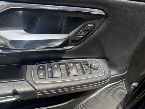Used 2022 RAM 1500 Laramie AWD/4WD image 30