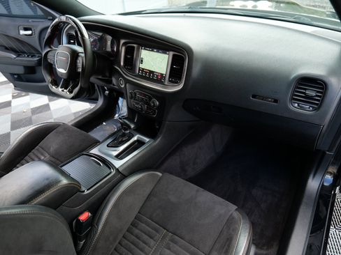 Used 2018 Dodge Charger R/T image 36