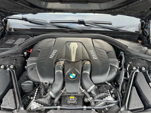 Used 2016 BMW 750i xDrive image 29