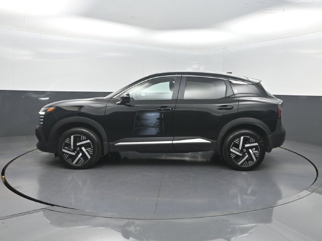 Used 2026 Nissan Kicks SV FWD image 3