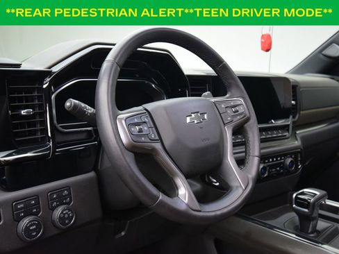 Used 2023 Chevrolet Silverado 1500 ZR2 image 15