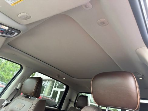 Used 2025 RAM 1500 Limited AWD/4WD image 9
