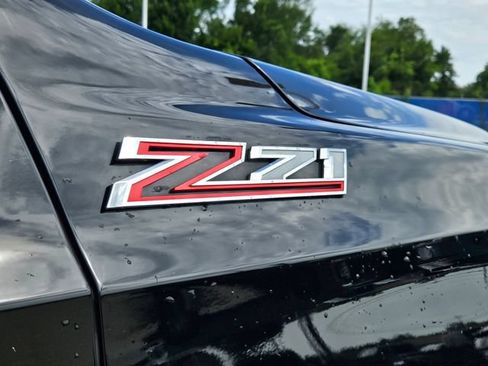 Used 2024 Chevrolet Tahoe Z71 w/ Luxury Package AWD/4WD image 4