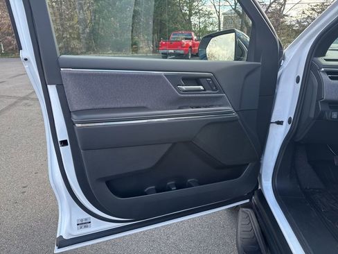 New 2026 GMC Sierra EV Elevation image 19