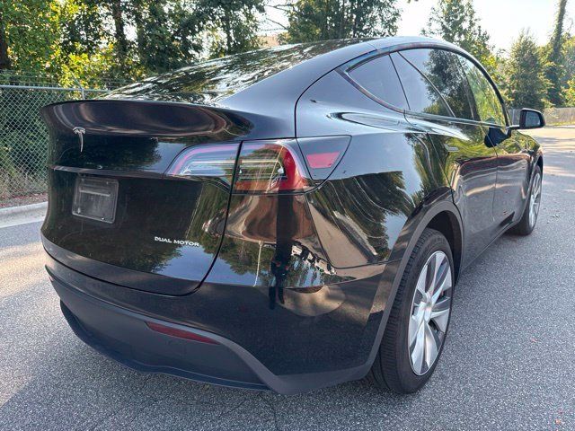 Used 2024 Tesla Model Y Long Range AWD/4WD image 5