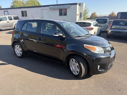 Used 2013 Scion xD FWD image 2