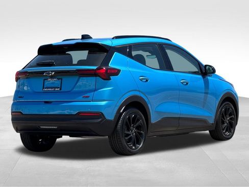 New 2027 Chevrolet Bolt RS w/ Technology Package FWD image 5