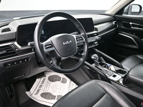 Used 2025 Kia Telluride S AWD/4WD image 13
