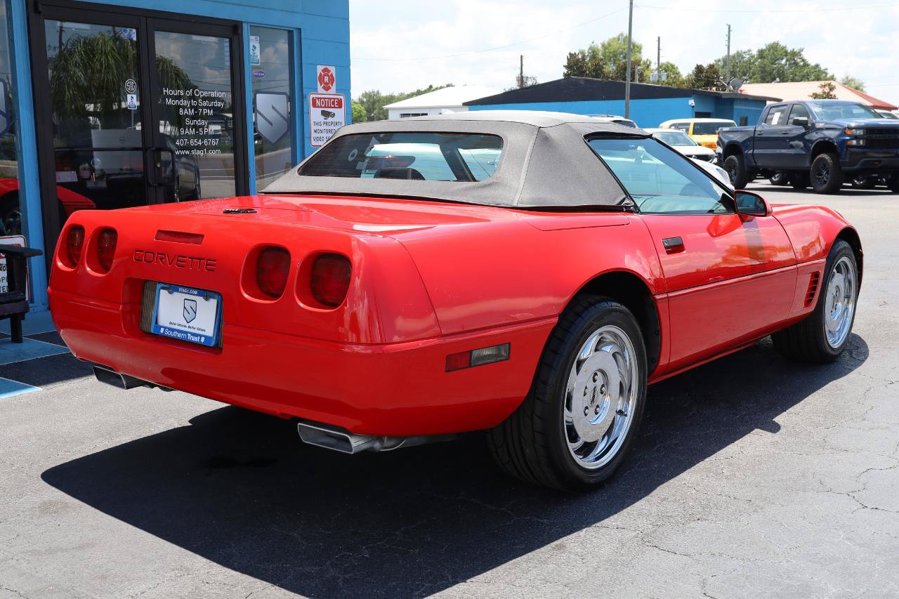 Used 1995 Chevrolet Corvette Convertible RWD image 8