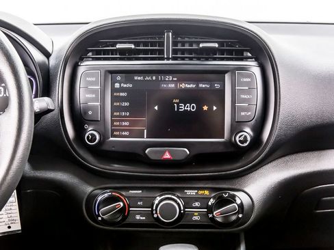 Used 2023 Kia Soul LX FWD image 18