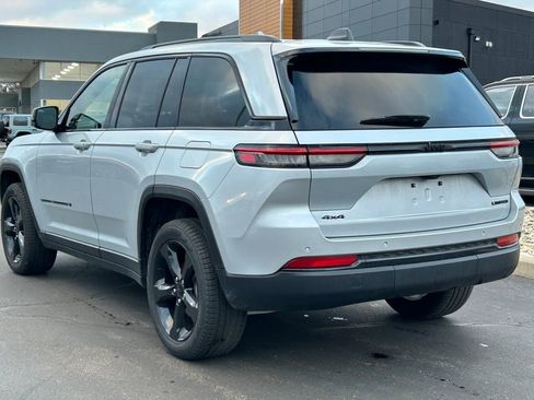 New 2025 Jeep Grand Cherokee Limited w/ Black Appearance Package image 5