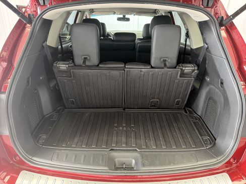 Used 2018 Nissan Pathfinder SL w/ Cargo Package AWD/4WD image 16