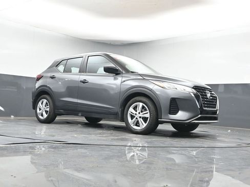 Used 2024 Nissan Kicks S image 29