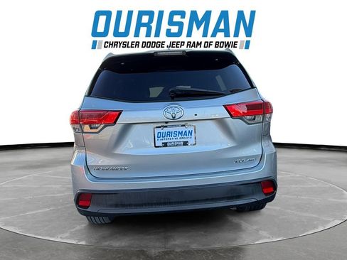 Used 2019 Toyota Highlander XLE image 5