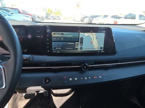 Used 2023 Nissan Ariya image 19