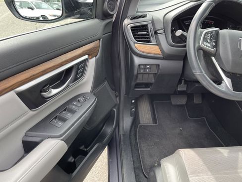 Used 2021 Honda CR-V Touring image 2