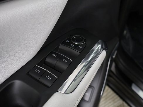 Used 2025 Chevrolet Traverse High Country w/ LPO, Cargo Package AWD/4WD image 42