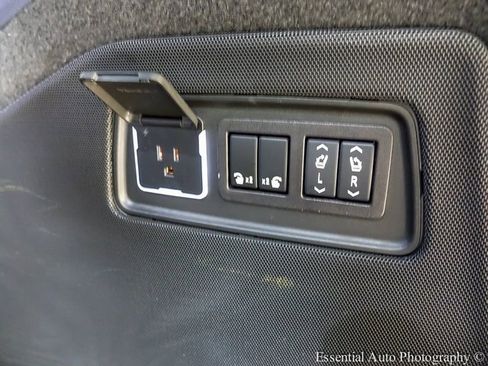 Certified 2025 Cadillac Escalade Sport Platinum image 28