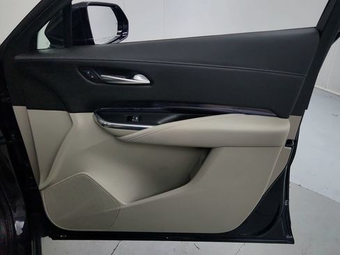 Certified 2023 Cadillac XT4 Luxury w/ Cold Weather Package FWD image 28