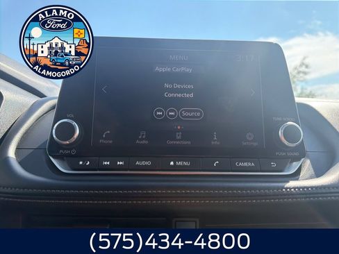 Used 2024 Nissan Rogue S FWD image 18