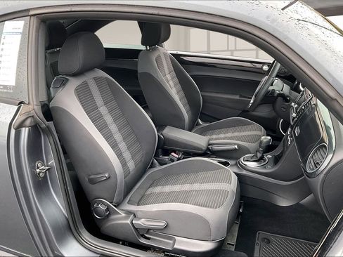 Used 2012 Volkswagen Beetle Turbo image 28