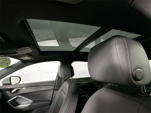 Used 2022 Audi Q3 2.0T Premium image 17