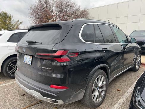 Used 2024 BMW X5 xDrive50e w/ Premium Package image 3