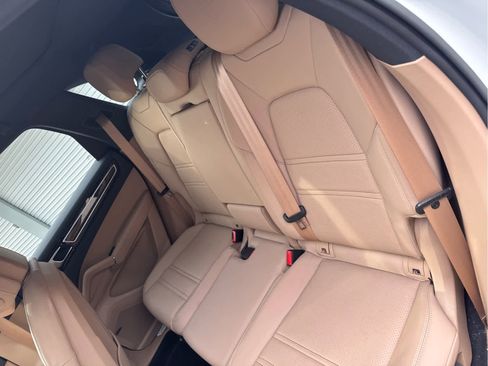 Used 2023 Porsche Cayenne Platinum Edition AWD/4WD image 8