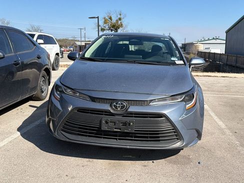 Used 2024 Toyota Corolla LE image 2
