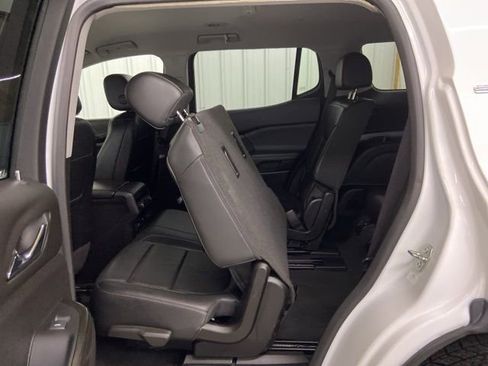 Used 2023 GMC Acadia SLT AWD/4WD image 28