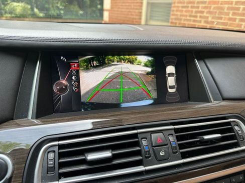 Used 2014 BMW 750Li RWD image 40