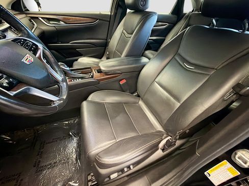 Used 2018 Cadillac XTS Luxury FWD image 11