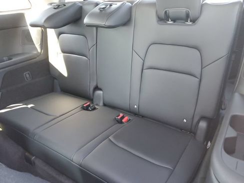 New 2026 Nissan Pathfinder SL AWD/4WD image 16
