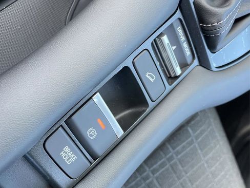 New 2026 Honda HR-V LX image 30