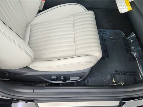 Used 2025 Genesis G70 2.5T w/ Sport Prestige Package image 22