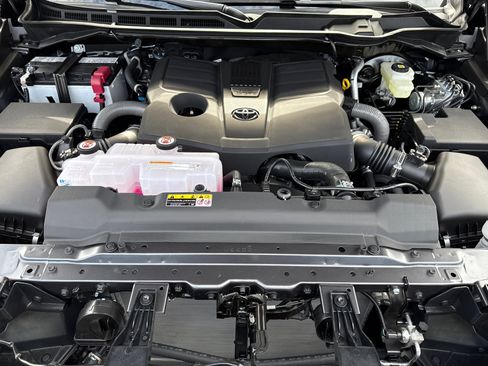 New 2026 Toyota Tundra Platinum image 14