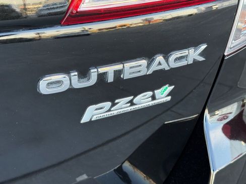 Used 2013 Subaru Outback 2.5i Limited w/ Special Appearance Pkg image 14
