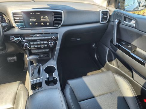 Used 2022 Kia Sportage EX image 20