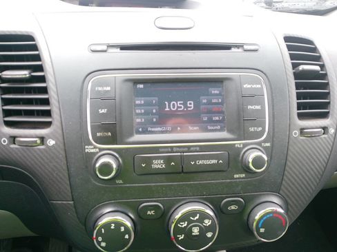 Used 2014 Kia Forte EX FWD image 10