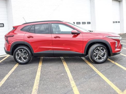 New 2026 Chevrolet Trax LT image 5